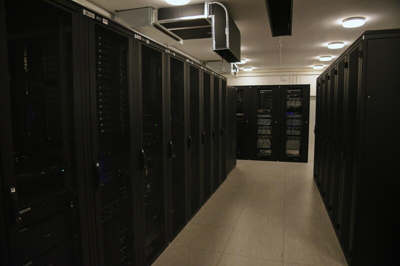 Foto. 1 Centrum Przetwarzania Danych Centrum Komputerowego Uniwersytetu Zielonogórskiego