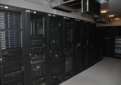 Foto. 3 Centrum Przetwarzania Danych Centrum Komputerowego Uniwersytetu Zielonog&oacute;rskiego